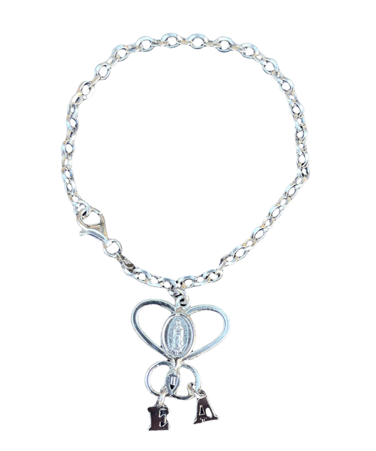 Brazalete de plata personalizable con iniciales