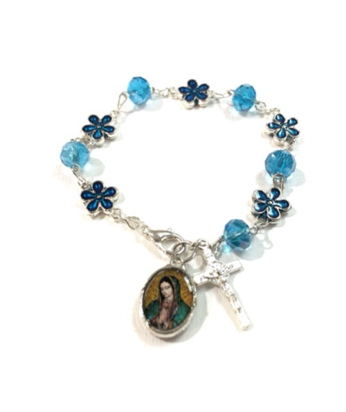 Pulseras con piedras cristalinas