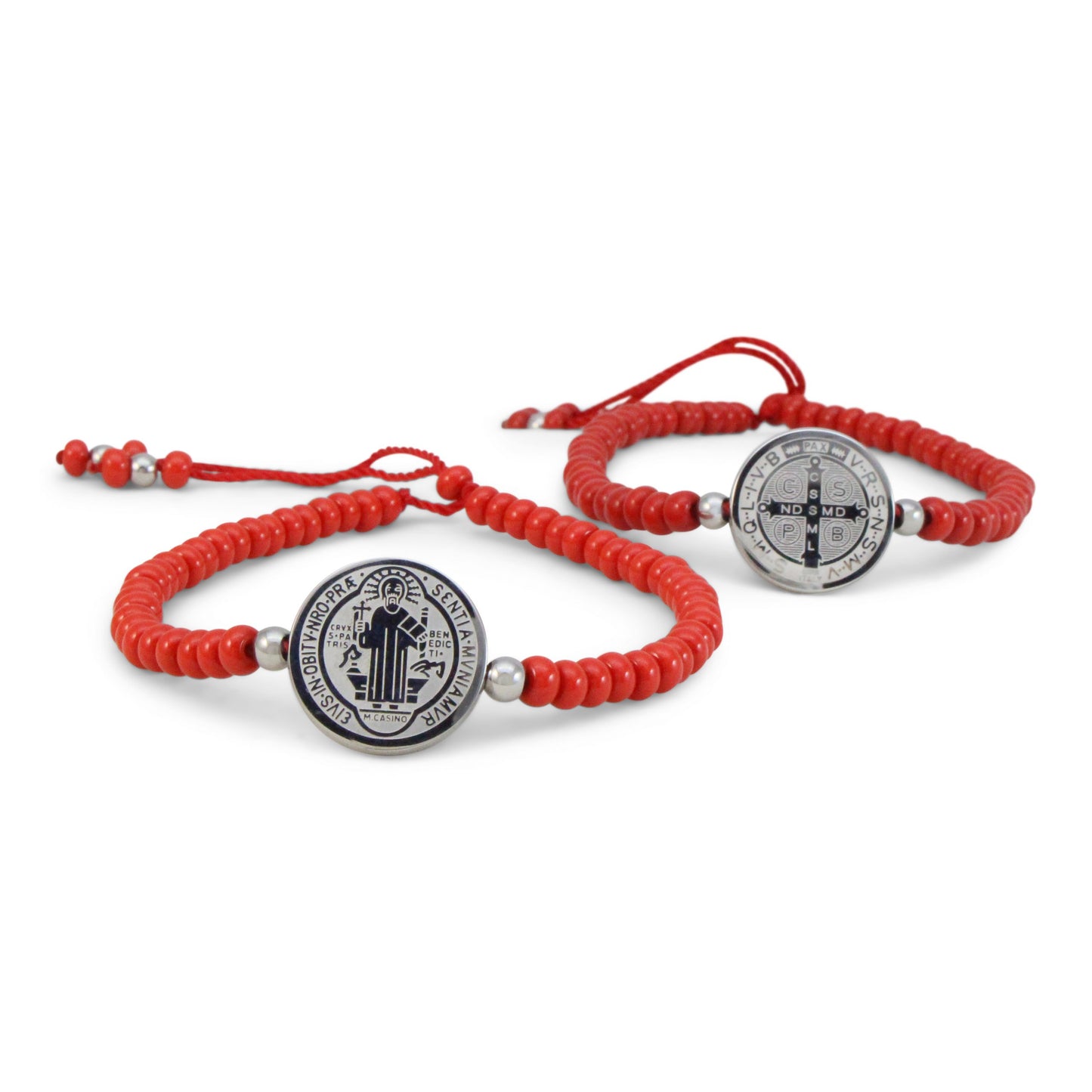 Pulsera de coral con medalla de San Benito