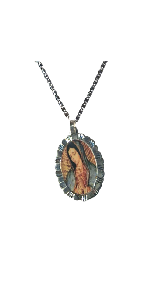 Medalla de la Virgen de Guadalupe en plata