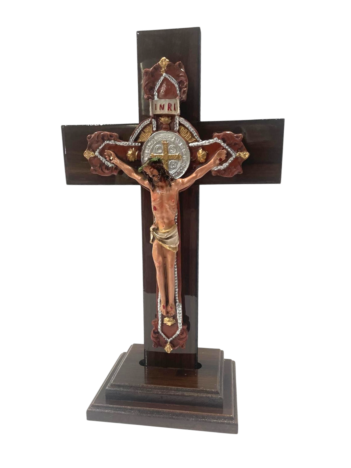 Crucifijo de madera de San Benito