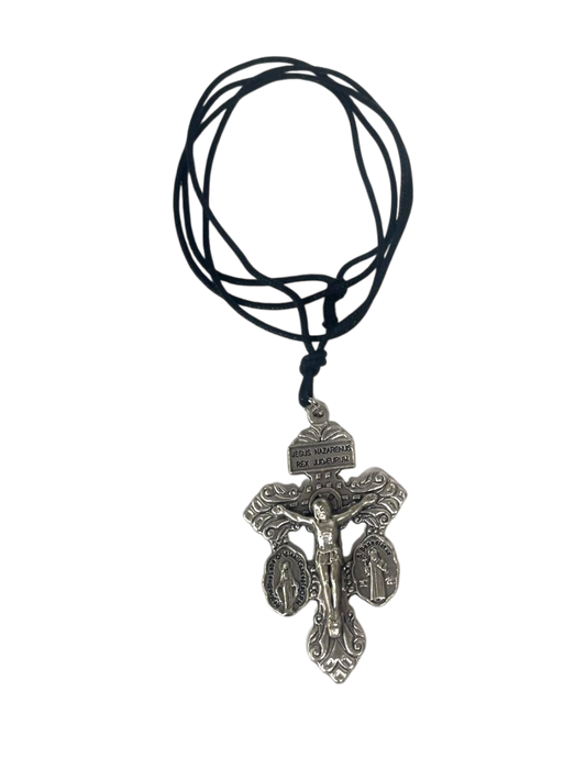 Collar cruz del perdón