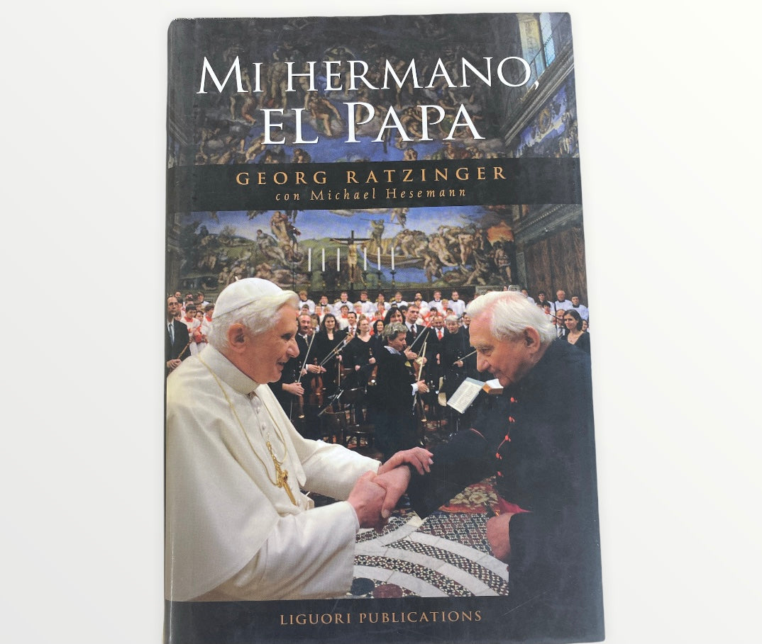 En Santa Maria del Monte, tienda católica,nuestra meta es evangelizar y nuestros productos nos ayudan a hacerlo, por eso te presentamos este libro:"Mi Hermano el Papa" este libro fue escrito para conmemorar el 60 aniversario de la ordenación sacerdotal de los hermanos Ratzinger, que celebraron juntos en la Basílica de San Pedro en el Vaticano.Disfrútalo y ayúdanos a  llevar el mensaje de Cristo. ¡Se parte de nuestra Misión!  ¡Nuestros productos hablan por sí solos!