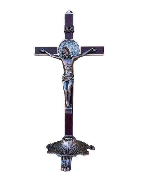 Crucifijo San Benito metal con base